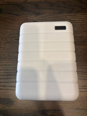Away Mini Luggage in white